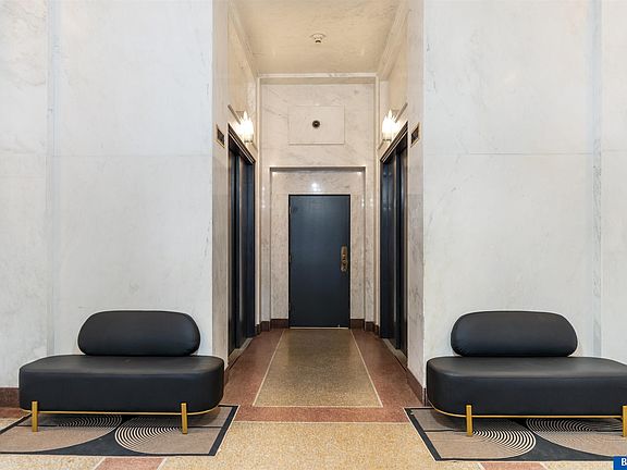 4th image of 100 N 12th St APT 901