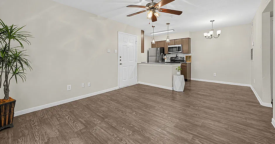 Maya at White Rock Apartments — Photo 2