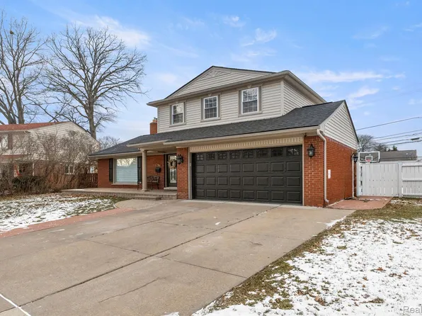 26170 Deerfield St, Dearborn Heights, MI 48127