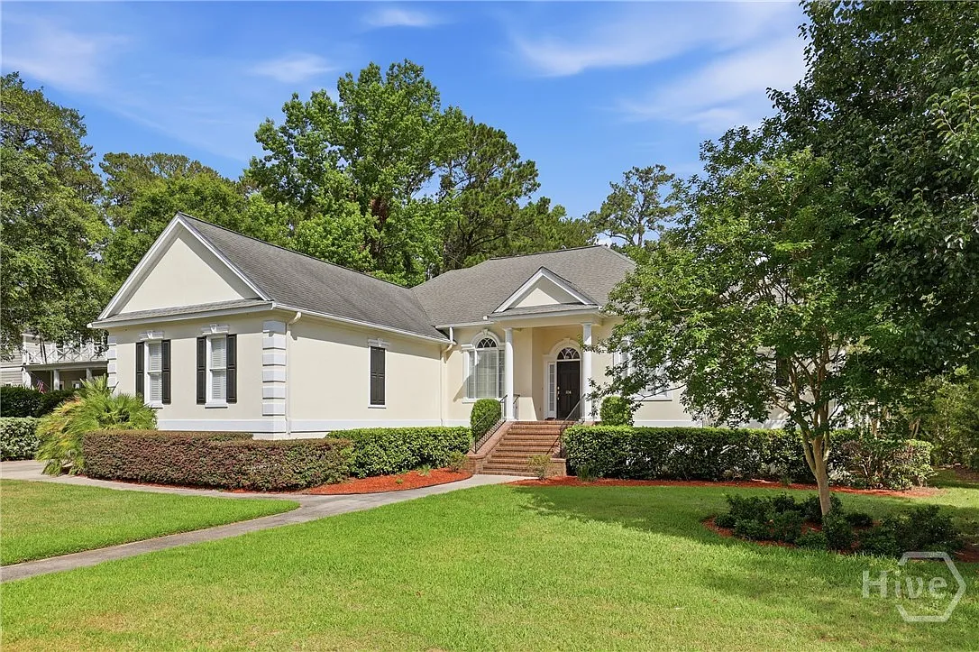 5 bed, 4.0 bath, 3261 sqft, $5,500 — Photo 2