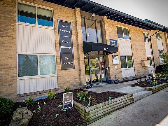 Crane Village Apartments Leasing Office 02