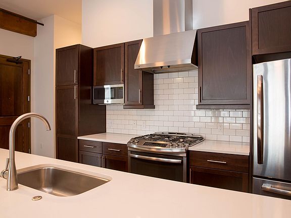 5th image of 824 1/2 W Sprague Ave #201