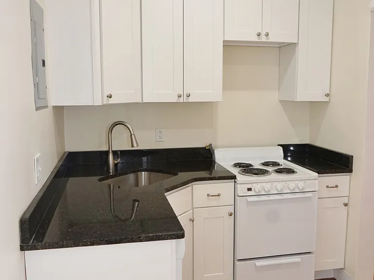 1210 Commonwealth Ave #9 — Photo 1