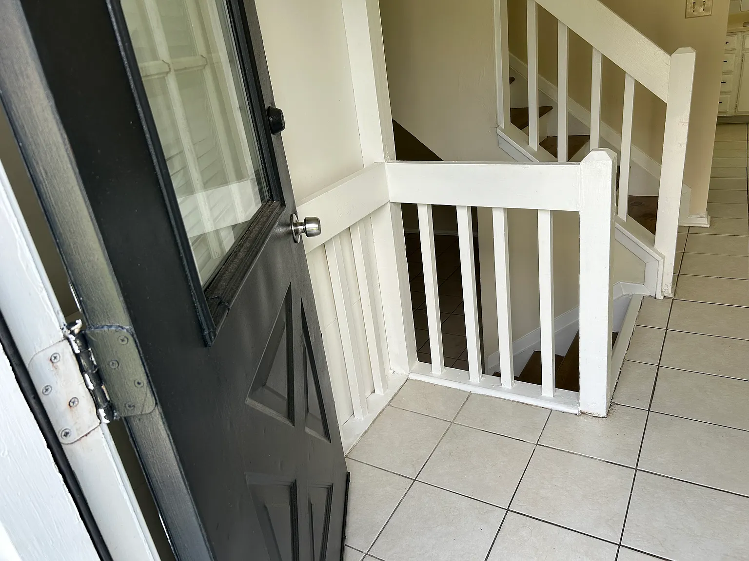 3 bed, 1344 sqft, $2,100 — Photo 2