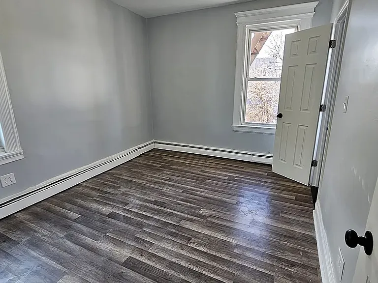 169 Johnson Ave #2C — Photo 4