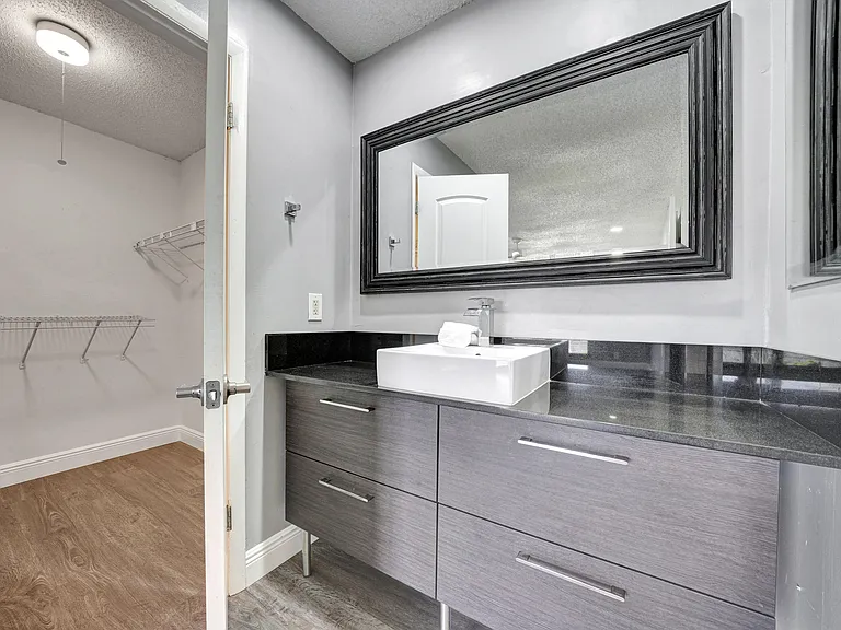 516 Osprey Dr #16C — Photo 41