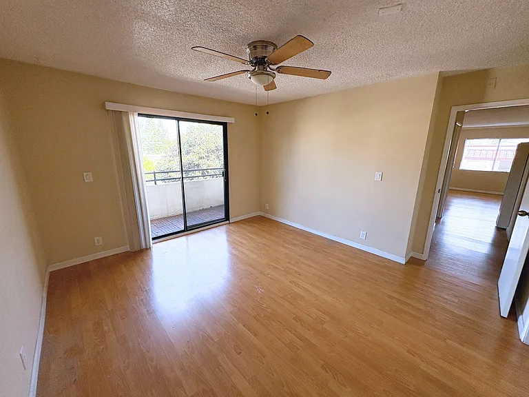 4436 Franklin Ave. Los Angeles, CA 90027 — Photo 12