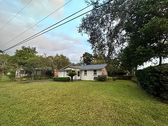 4th image of 11665 Aaron Rd