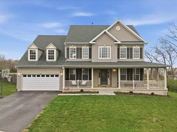 122 Revere Dr, Charles Town, WV 25414