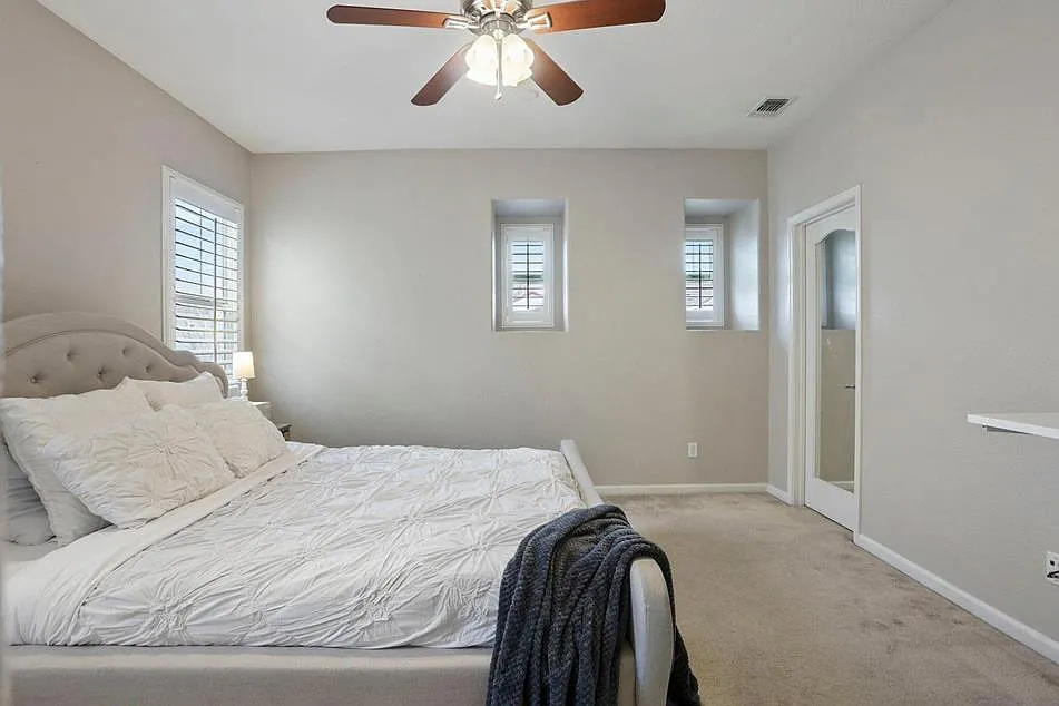 3 bed, 1750 sqft, $3,100 — Photo 2