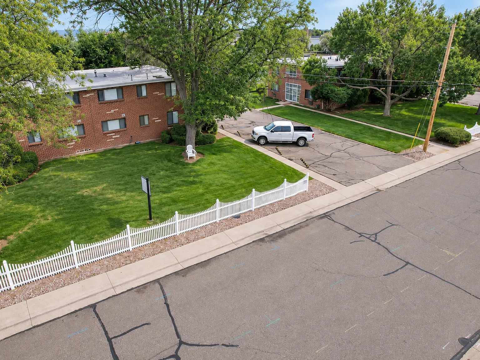 Miller Court Apartments - Security Deposit As Low As $0! — Photo 4