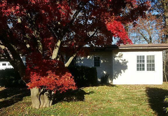 2nd image of 70 Wilshire Dr
