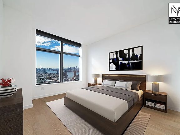 4th image of 3 Court Sq APT 6010