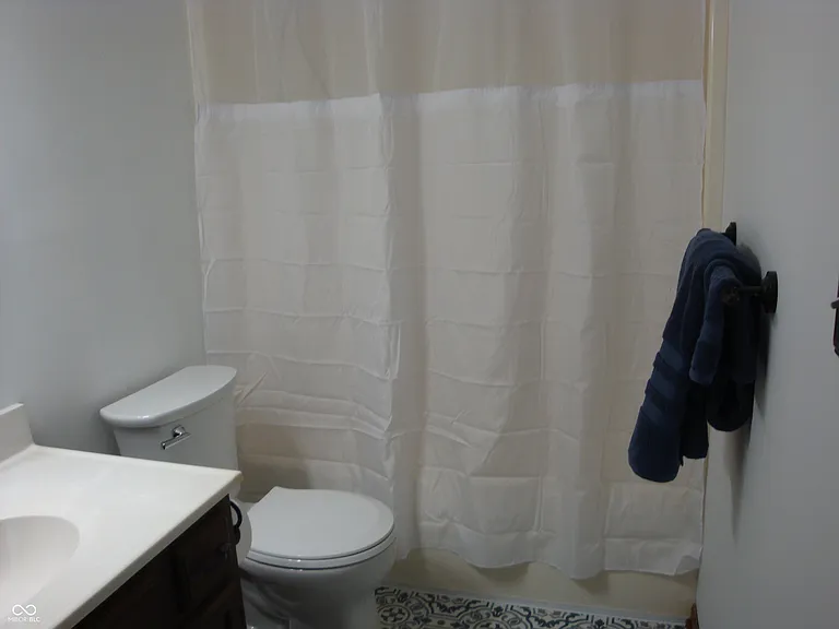 8154 Old Farm Ln — Photo 13