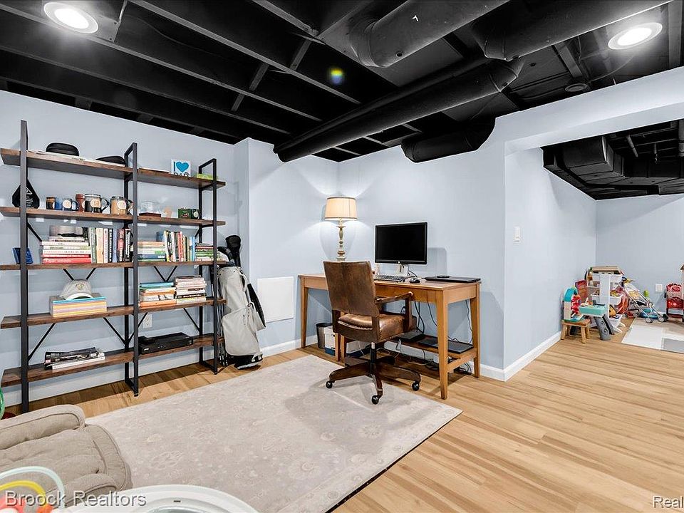 4151 Arlington Dr, photo 23