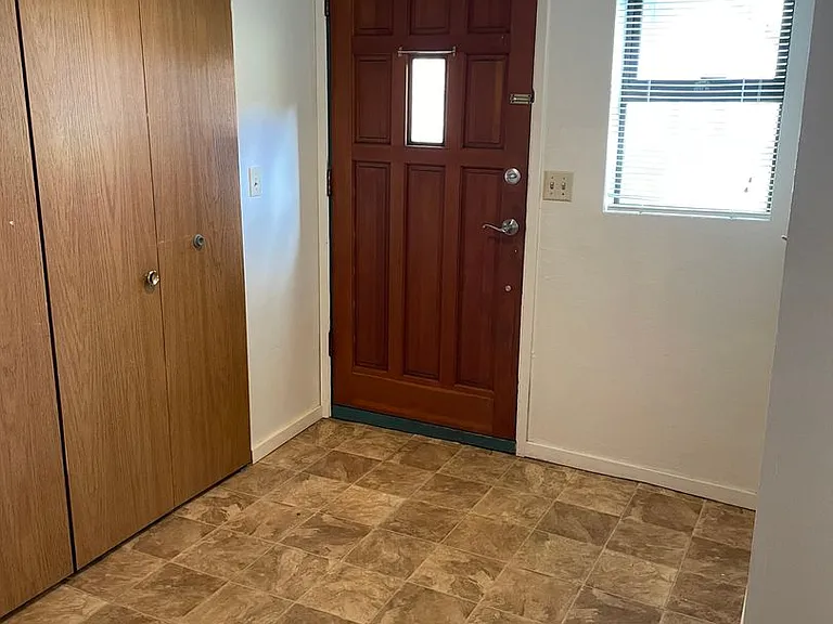 5302 9th Ave NE #2 — Photo 16