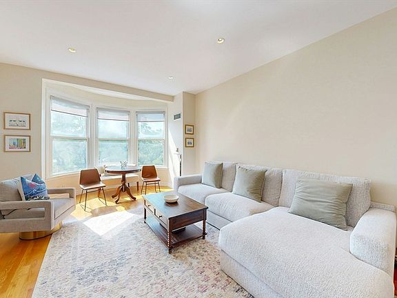 3rd image of 4 Charlesgate E APT 406