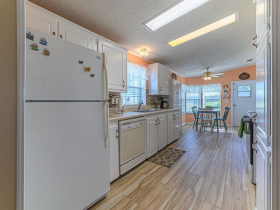 4th image of 102 Bunting Ct