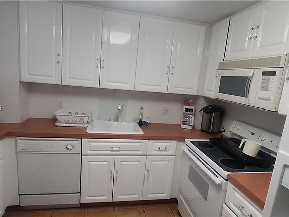 2nd image of 1985 S Ocean Dr APT 3P