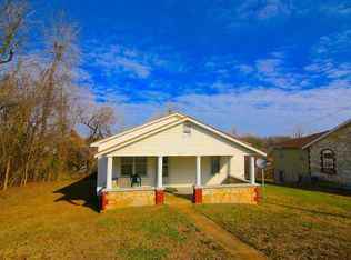 615 Bethel St, Mammoth Spring, AR 72554