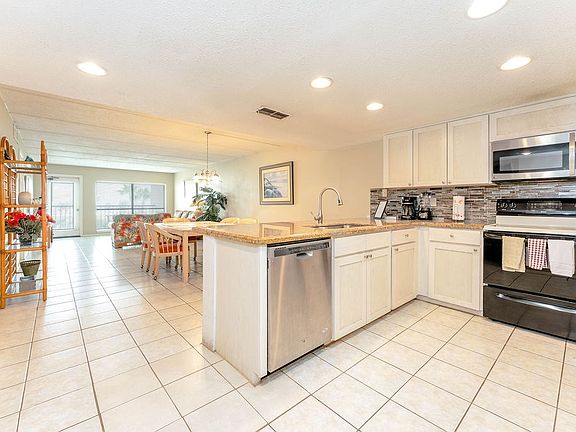 3rd image of 404 Padre Blvd Unit 404