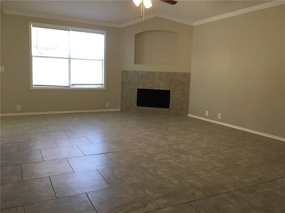 4th image of 1507 Clemson Dr