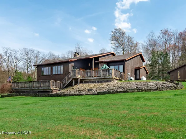 1 Marilyn Dr, Shavertown, PA 18708