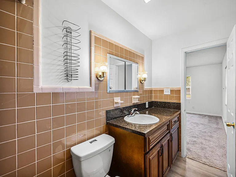 3402 W North A St — Photo 21