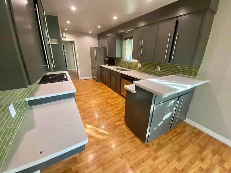 801 Runyan Dr — Photo 24