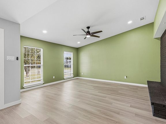5th image of 800 Netherland Dr