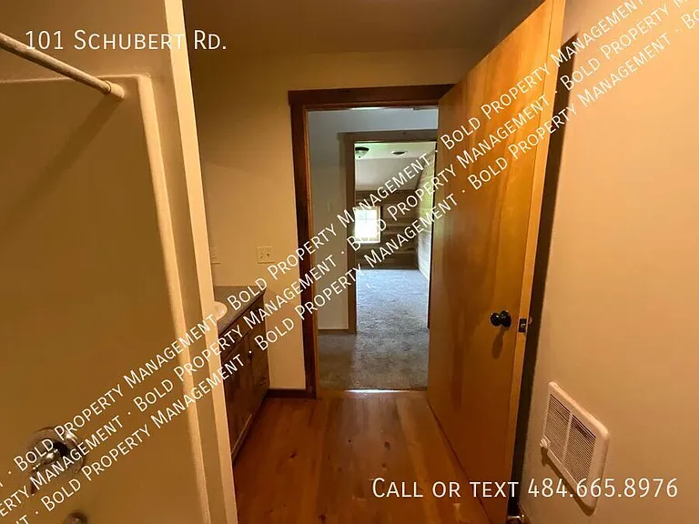 101 Schubert Rd — Photo 23