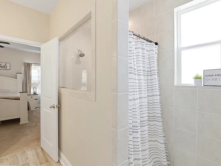 409 Gooseneck Ln — Photo 16