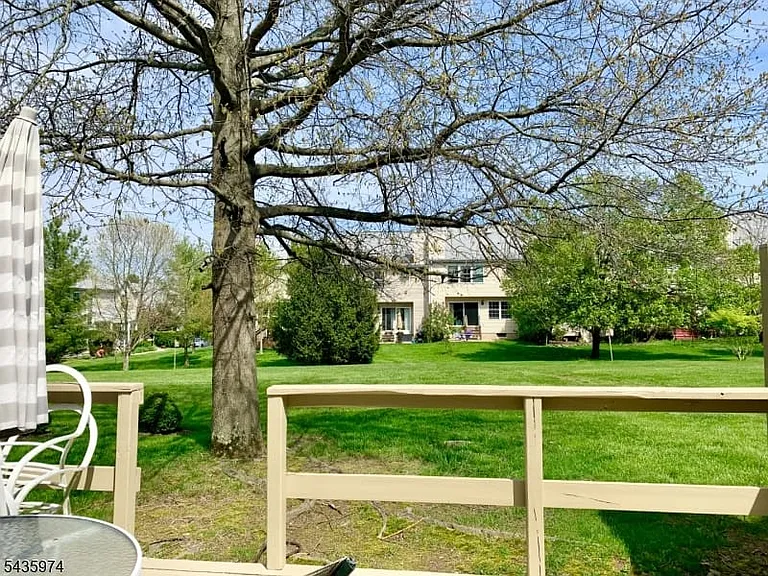 305 Marten Rd — Photo 27