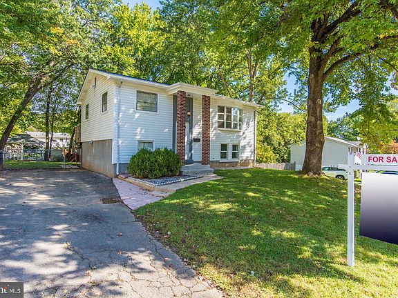 4th image of 4506 Eastlawn Ave
