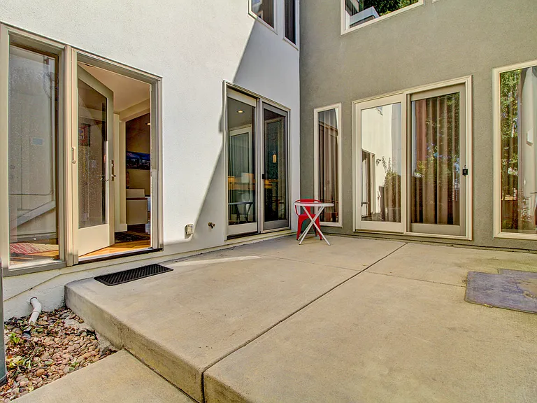 414 N Harrison St — Photo 21
