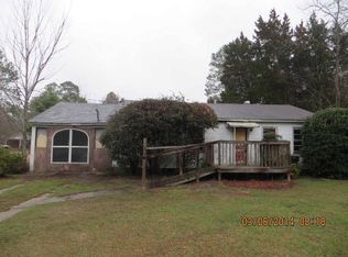 70 W Willow Creek Ln, Mc Rae, GA 31055