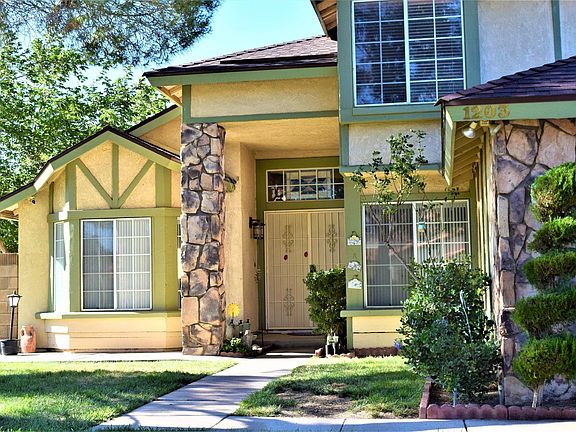 4th image of 1203 E Avenue K4