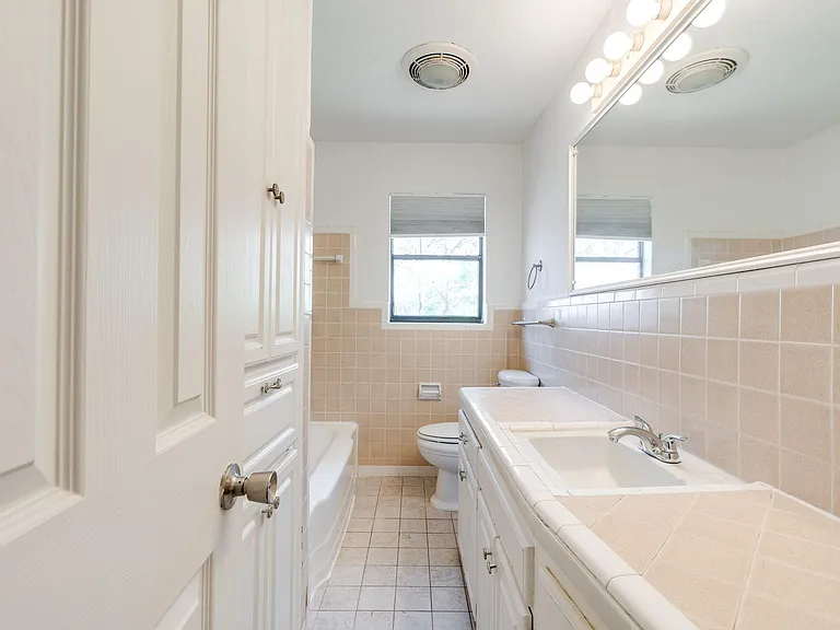 10600 Sunnymeade Pl — Photo 5