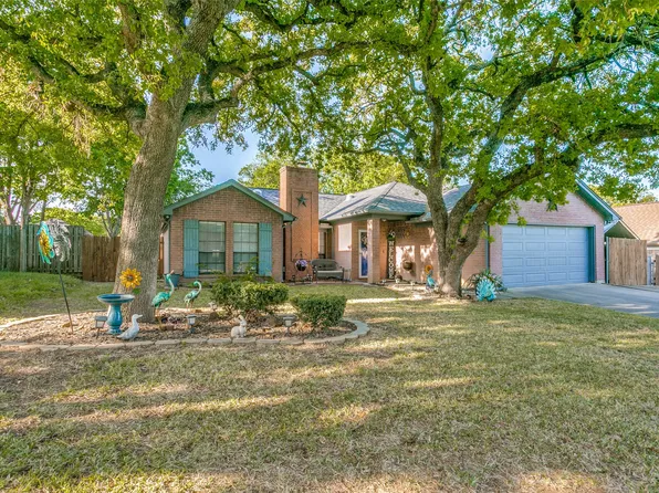 6860 Old Mill Rd, North Richland Hills, TX 76182