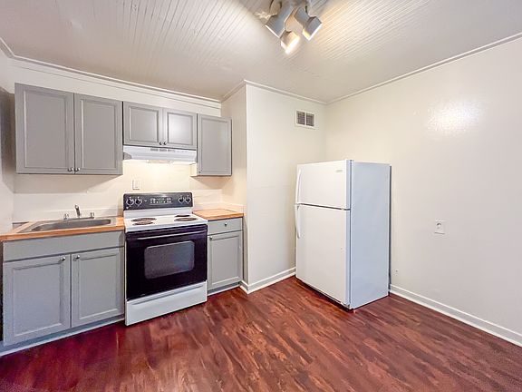 3rd image of 1416 Minefee St