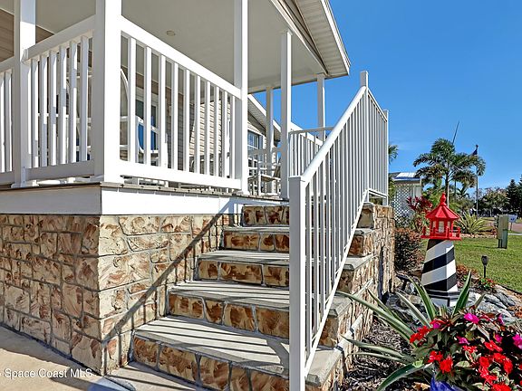 4th image of 358 San Roberto Dr