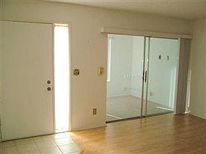 3rd image of 1339 Queen Anne Dr #D