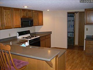 3rd image of 2194 Woodbrook Trl