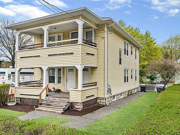 Park Ave, Front-Right, Walkway.