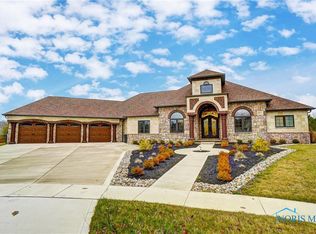 203 Pheasant Run Pl, Findlay, OH 45840