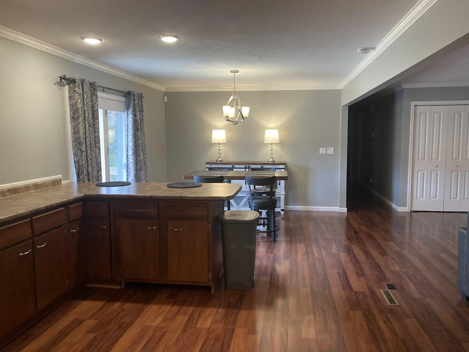 3 bed, 2781 sqft, $3,500 — Photo 4