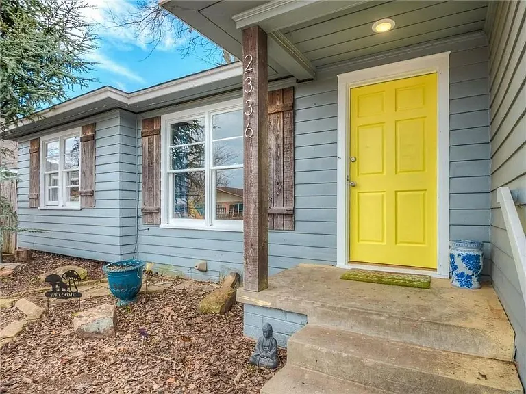 2336 Westlawn Pl — Photo 2