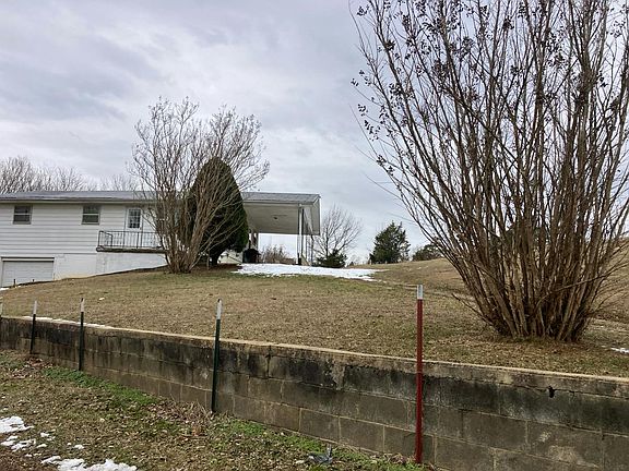 2nd image of 480 Tweed Springs Rd