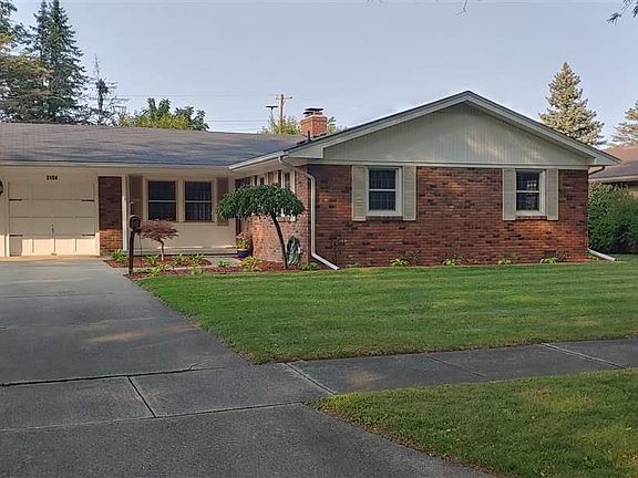 2nd image of 2154 Clover Ln