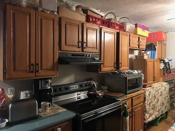 5th image of 18 Randall Dr